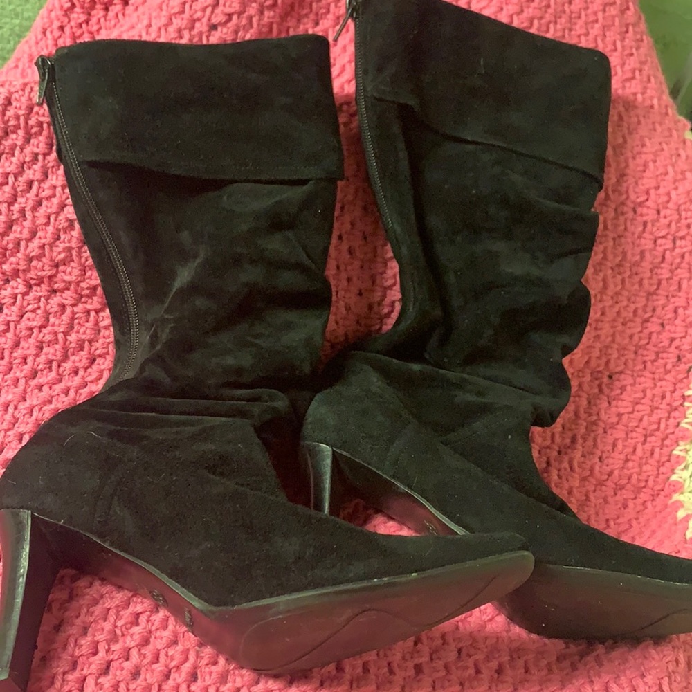 Ladies black suede boots